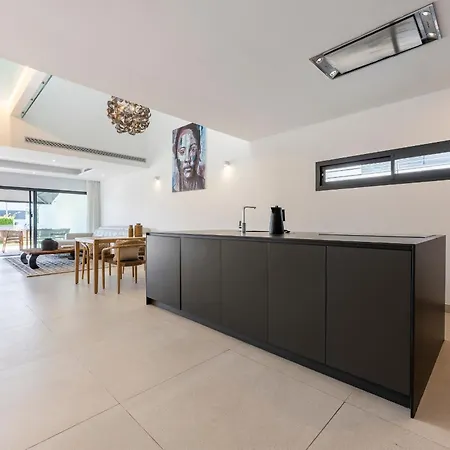 Dom wakacyjny Luxury Townhouse Estepona