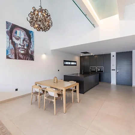 Semesterbostad Luxury Townhouse